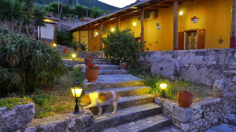 Archontiko Maisonettes Hotel 4*